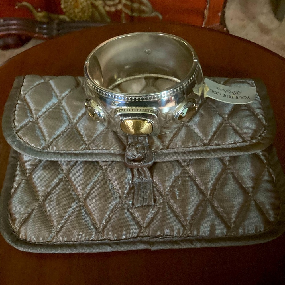 💕 NWT Beautiful Brighton Silver tone Cuff Bracelet with Gold Stones.